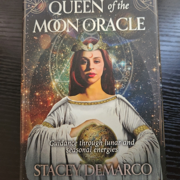 Queen of the Moon Oracle Deck 44 Cards and 120-Page Guidebook by Rockpool - Picture 1 of 3